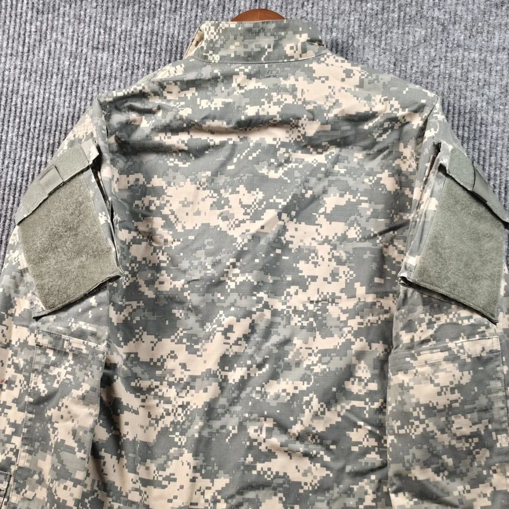 US Army Combat Uniform ACU Coat Medium Regular UCP Digital Camo Ripstop Jacket M